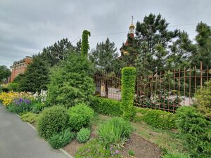 Храм в зелени Храм в зелени